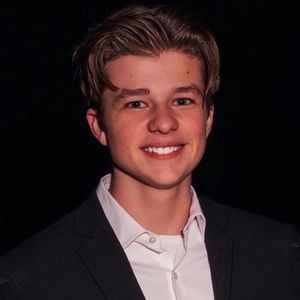 Meet your Posher, Ethan